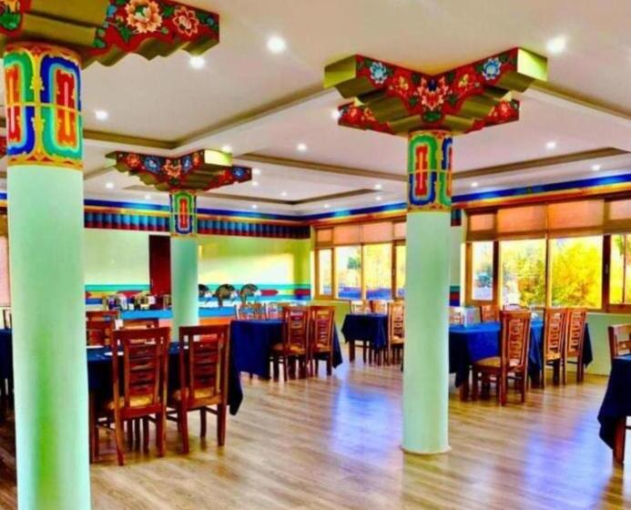 Отель Niran Boutique