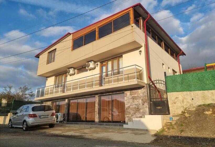 Pensão къща за гости люляк