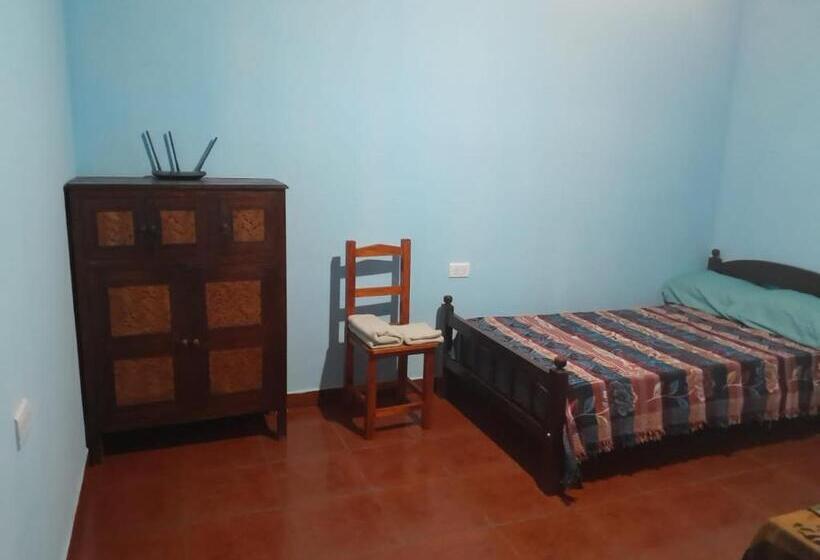 پانسیون Casa De Familia