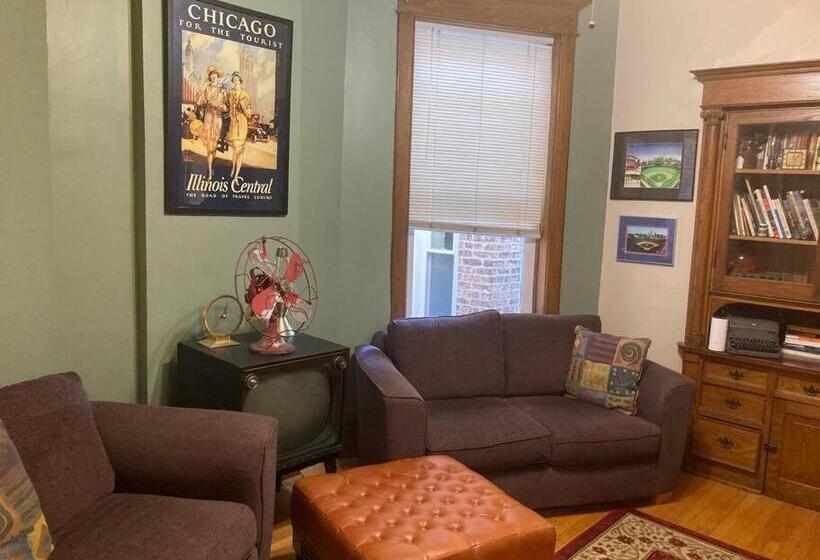 Private Room With Private Bath In B&b In Lakeview   2d