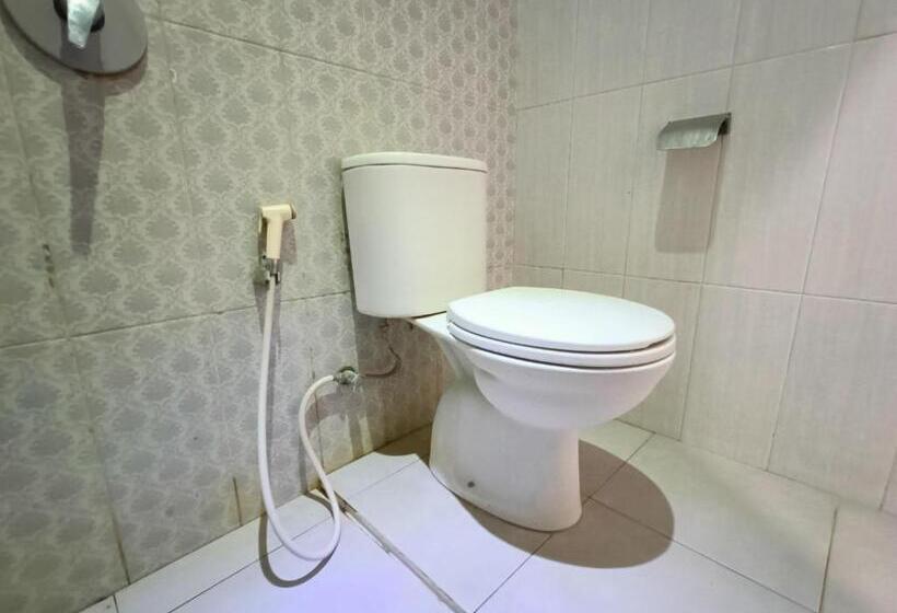 Urbanview Hotel B Liv Kendari By Reddoorz