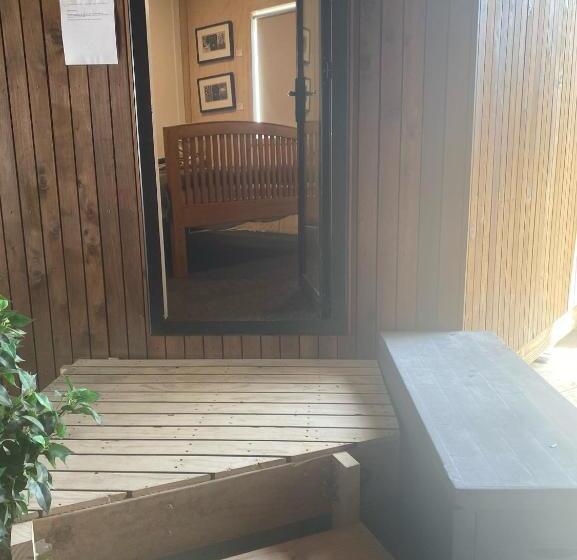 צימר Stay At The Art Gallery