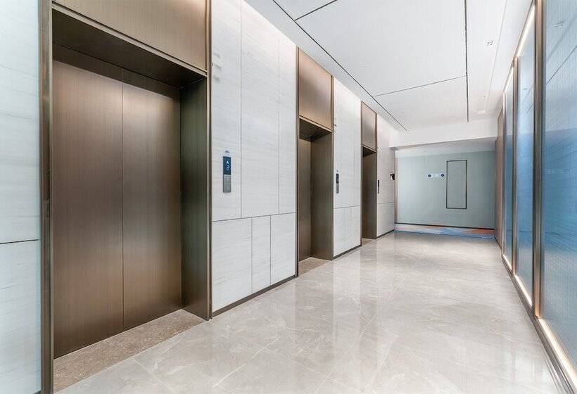 فندق Holiday Inn Express Bazhong Center, An Ihg