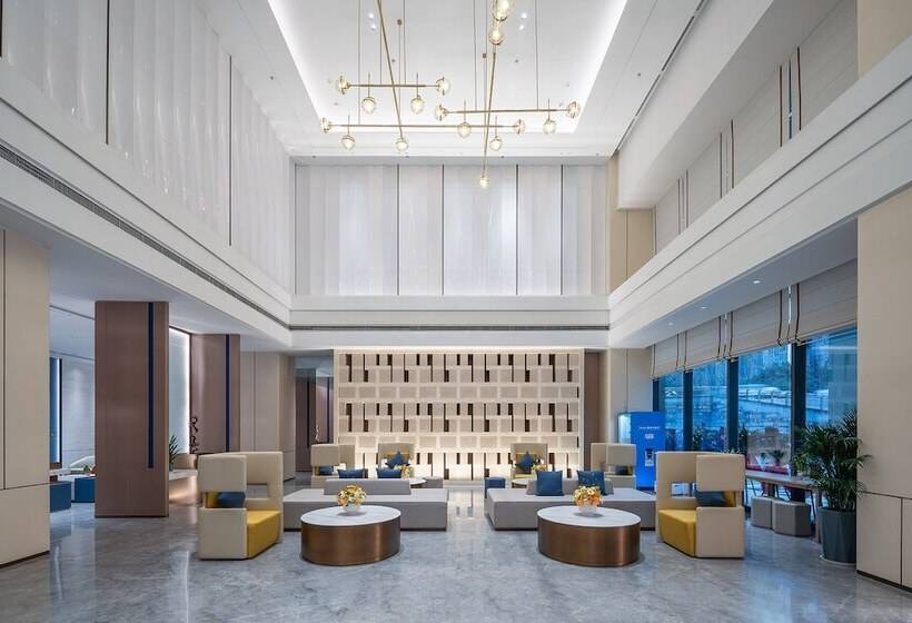 فندق Holiday Inn Express Bazhong Center, An Ihg