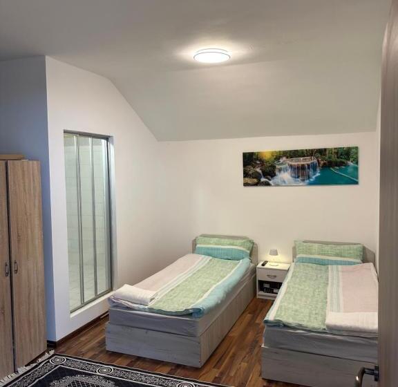 ペンション Privat Zimmer Eronn Vei̇tsch