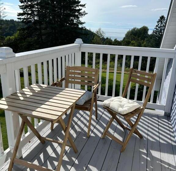 بنسيون Tides Inn Guest Suites