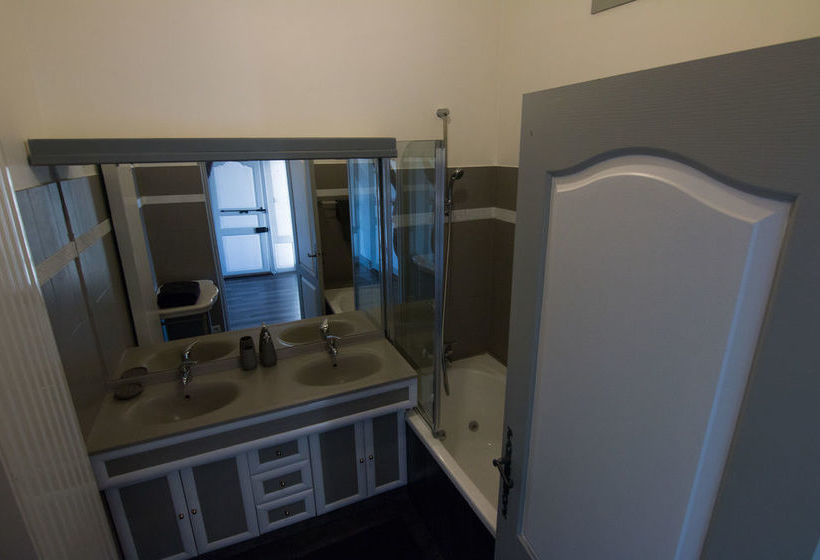 مبيت وإفطار Le Chateau De Claids