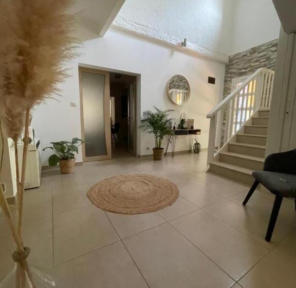 مبيت وإفطار La Maison De La Cigale