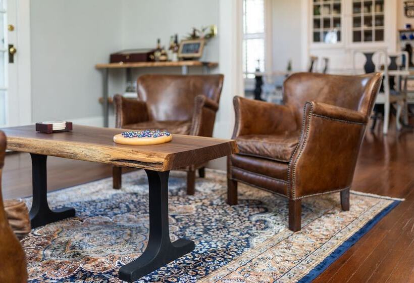 住宿加早餐  Steeles Tavern Manor