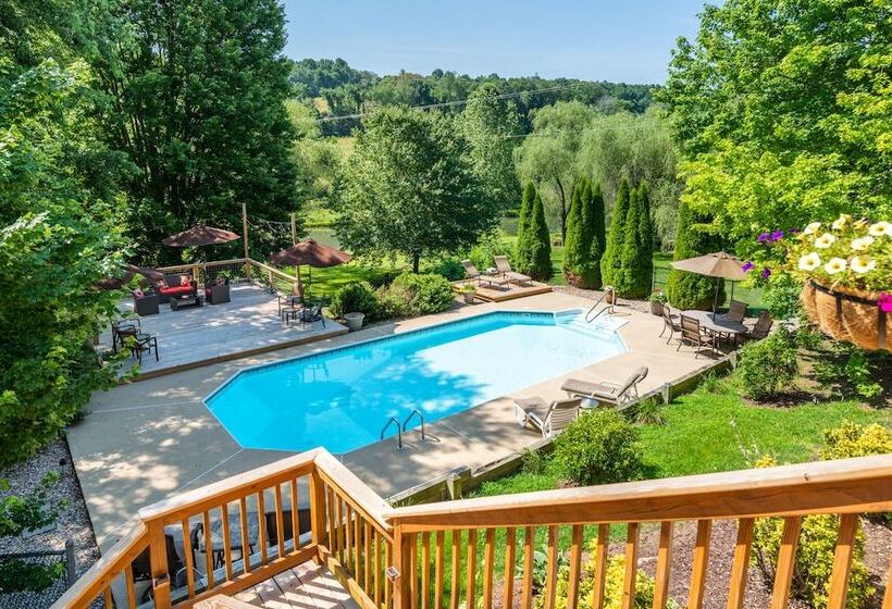 住宿加早餐  Steeles Tavern Manor