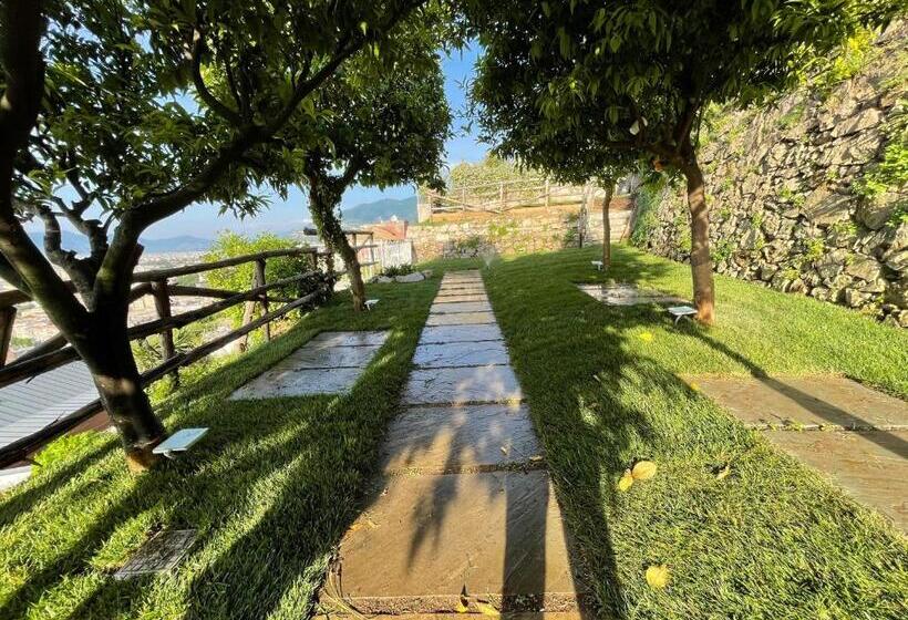 مسافرخانه Relais Manfredi