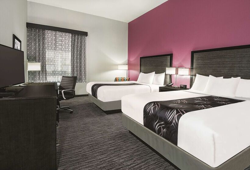 Отель La Quinta By Wyndham Dallas Grand Prairie North