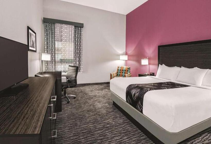 Отель La Quinta By Wyndham Dallas Grand Prairie North