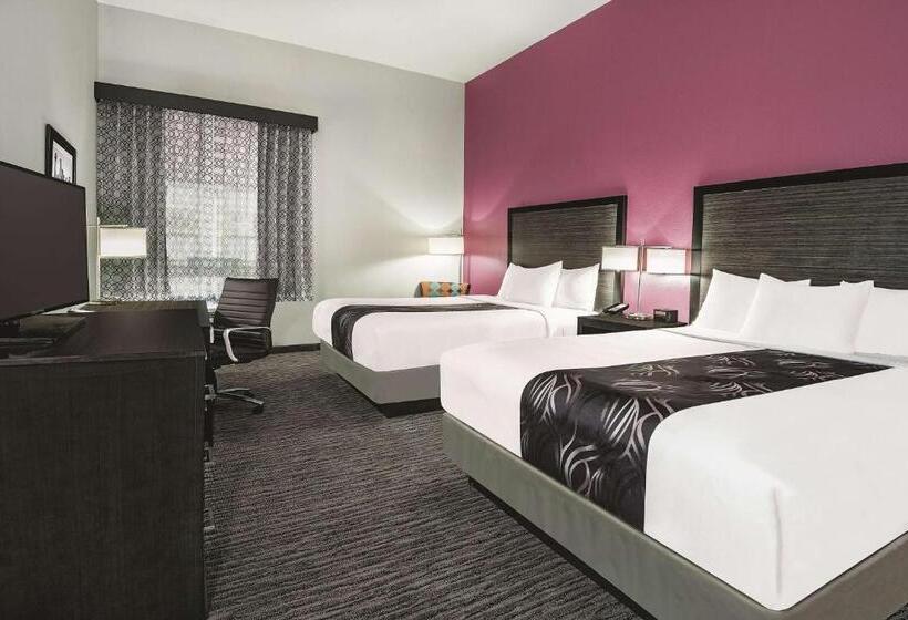 Отель La Quinta By Wyndham Dallas Grand Prairie North