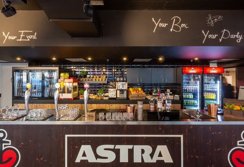 Me And All Hotel Dusseldorf, By Hyatt