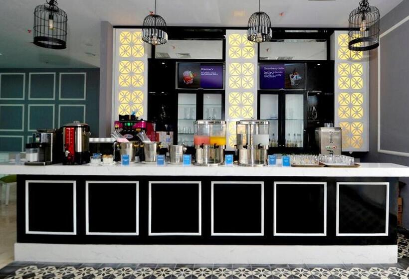 هتل Odua Weston Jambi