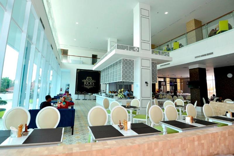 هتل Odua Weston Jambi