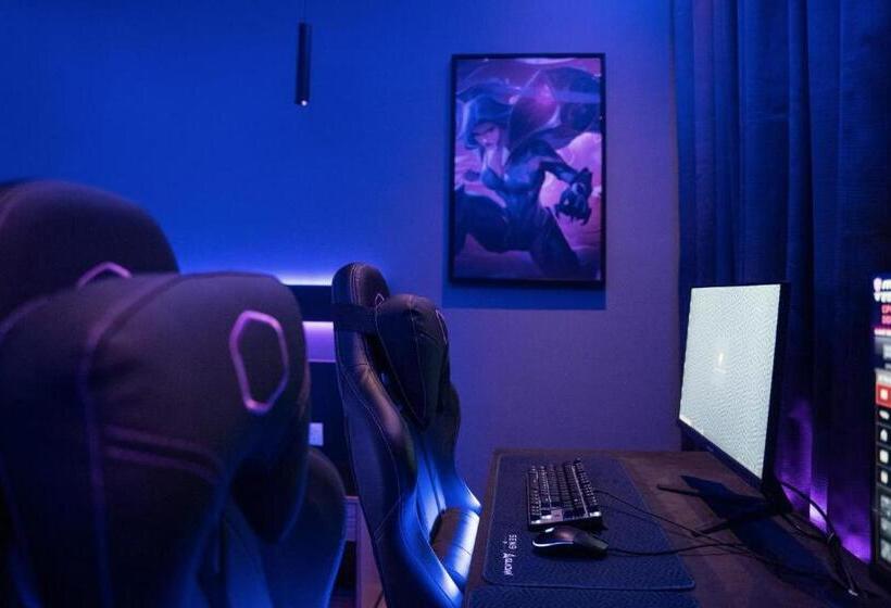 فندق Sem9 Senai Formerly Known As Perth