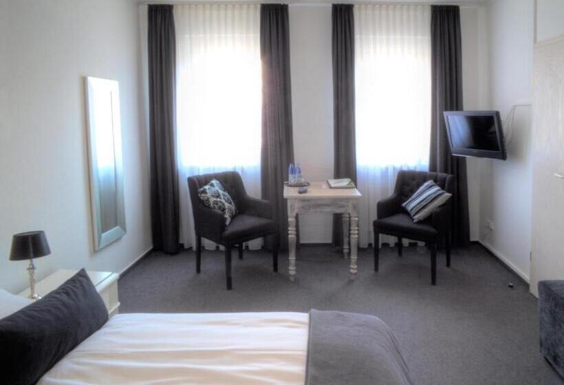 ホテル Stadt Coblenz