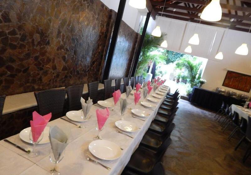 بنسيون Jacaranda Guesthouse