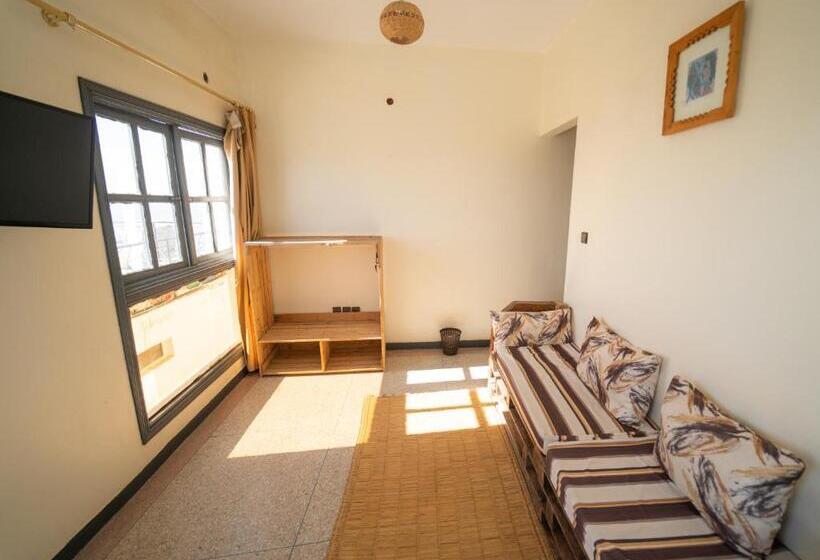 تختخواب و صبحانه Adventurekeys Surf Yoga Cowork