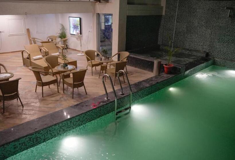 Bonfire Hostels Rishikesh