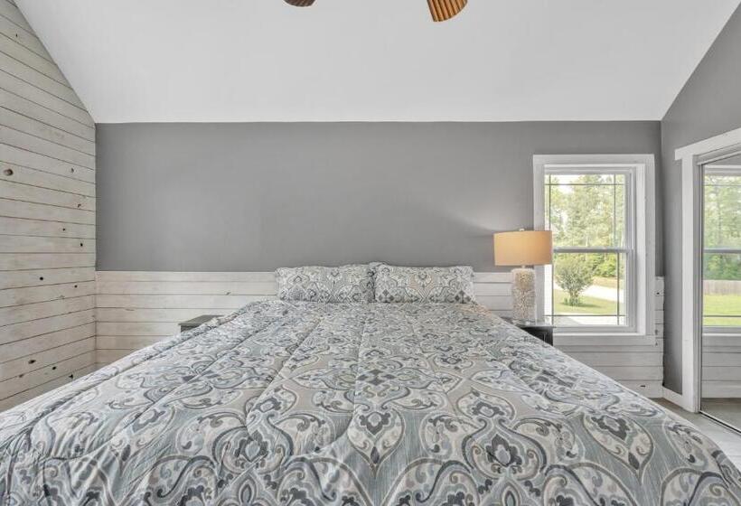 Отель Country Solitude Close To The Beach Farmhouse
