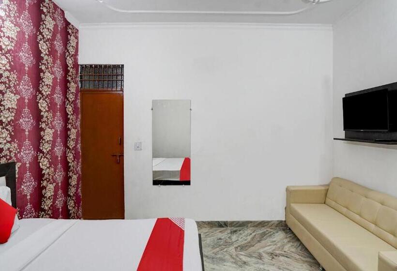 فندق Flagship The Royal Guest House