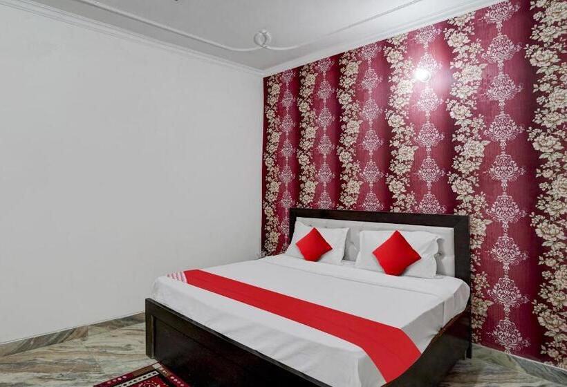 فندق Flagship The Royal Guest House