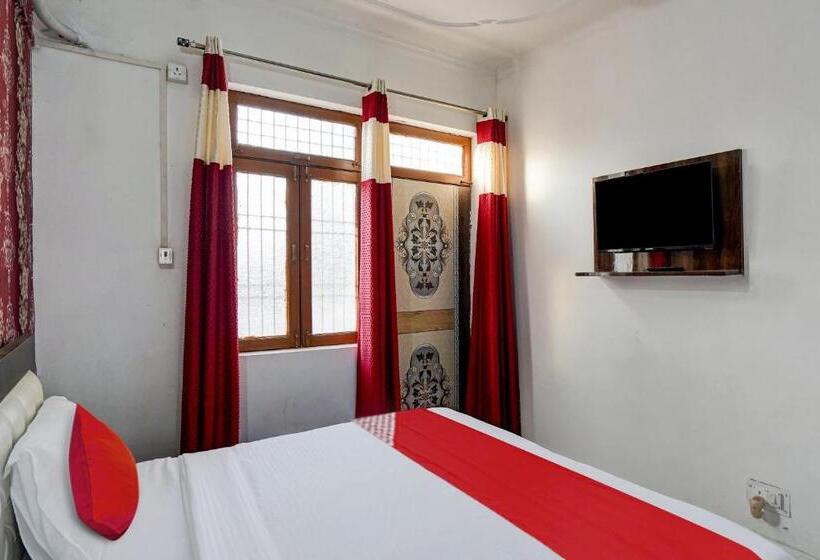 فندق Flagship The Royal Guest House