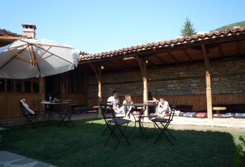بنسيون Guest House Dimcho Kehaia S Cafe