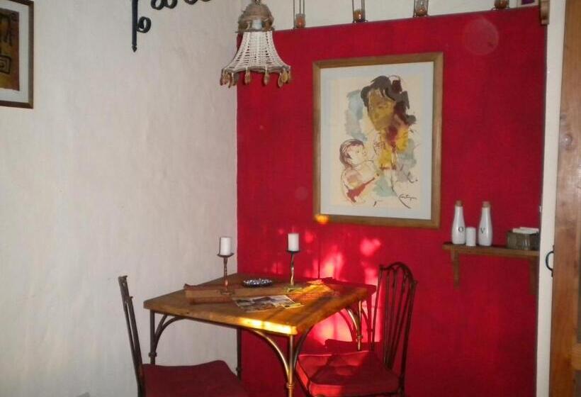بنسيون Posada La Masía