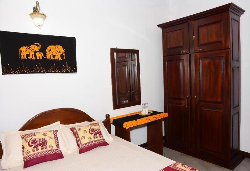 פנסיון Silva S Residence