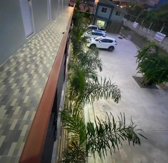 Phala Shore Resort
