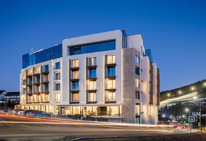 Tavel Hotel & Spa