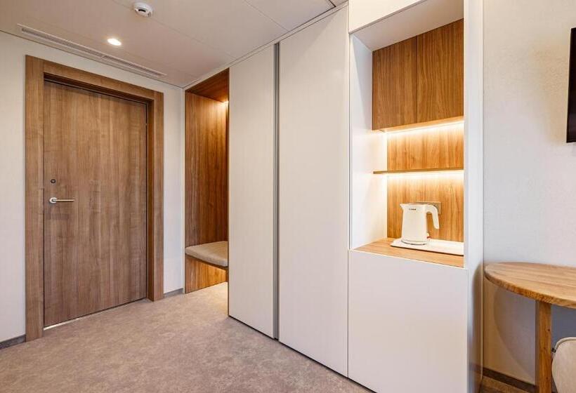 Tavel Hotel & Spa
