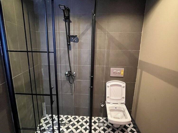 여관 Thalia Suites