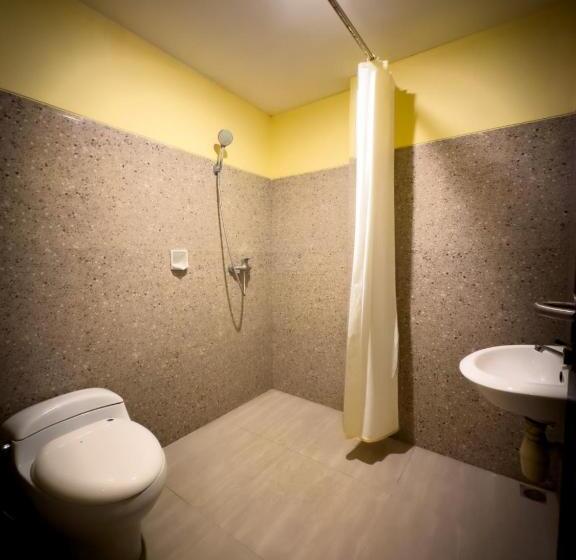 בית מלון כפרי Mess Mt Haryono