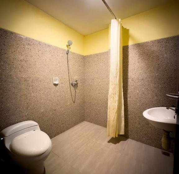 בית מלון כפרי Mess Mt Haryono