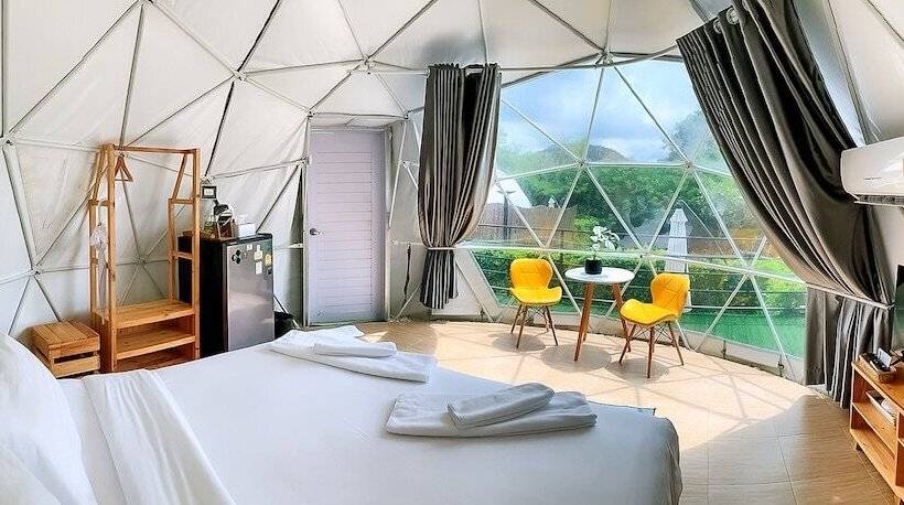 هتل Glamping Hill Khaoyai