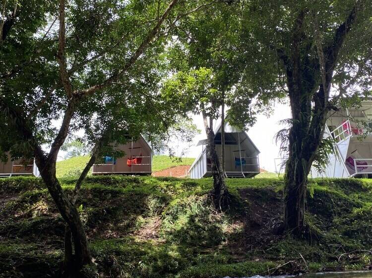 فندق Paraíso Escondido Cabañas, Reserva Rio Claro, San Luis Doradal