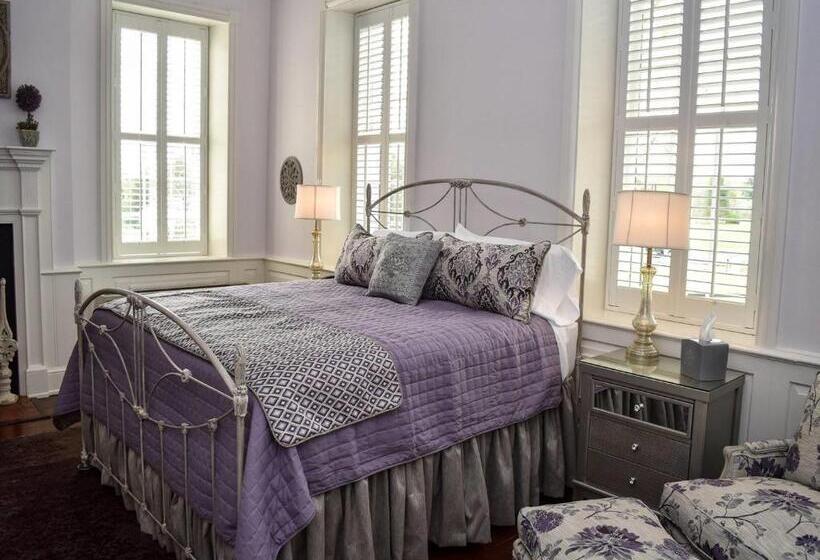 住宿加早餐  Inn At Evergreen