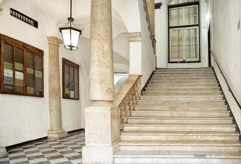 تختخواب و صبحانه La Piazzetta Rooms & Apartments