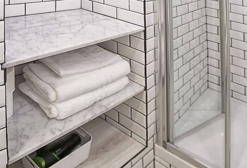 تختخواب و صبحانه La Piazzetta Rooms & Apartments