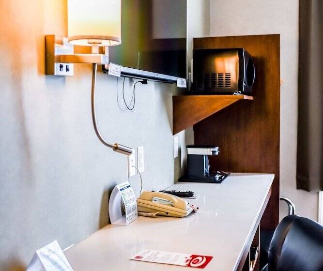 فندق Econo Lodge