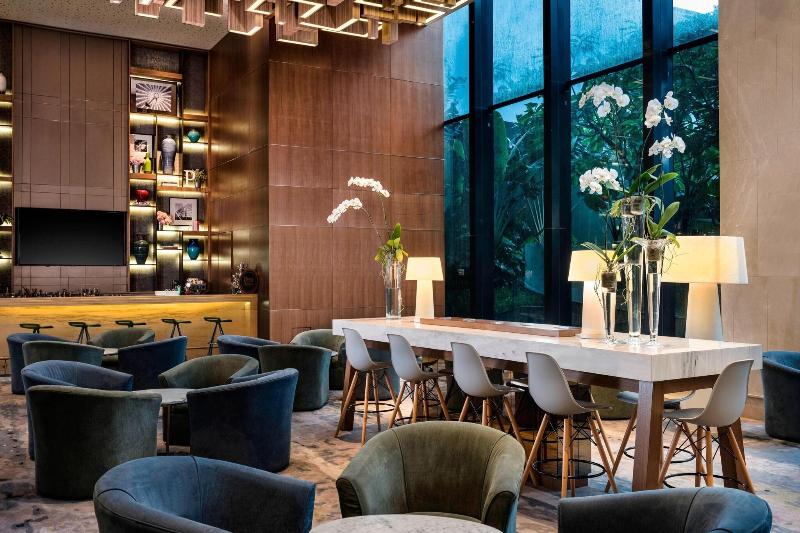 בית מלון כפרי Four Points By Sheraton Surabaya, Tunjungan Plaza