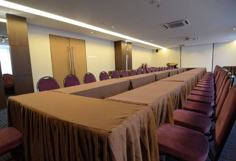 The Leverage Business Hotel Skudai