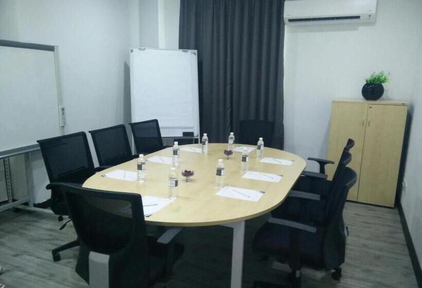 The Leverage Business Hotel Skudai