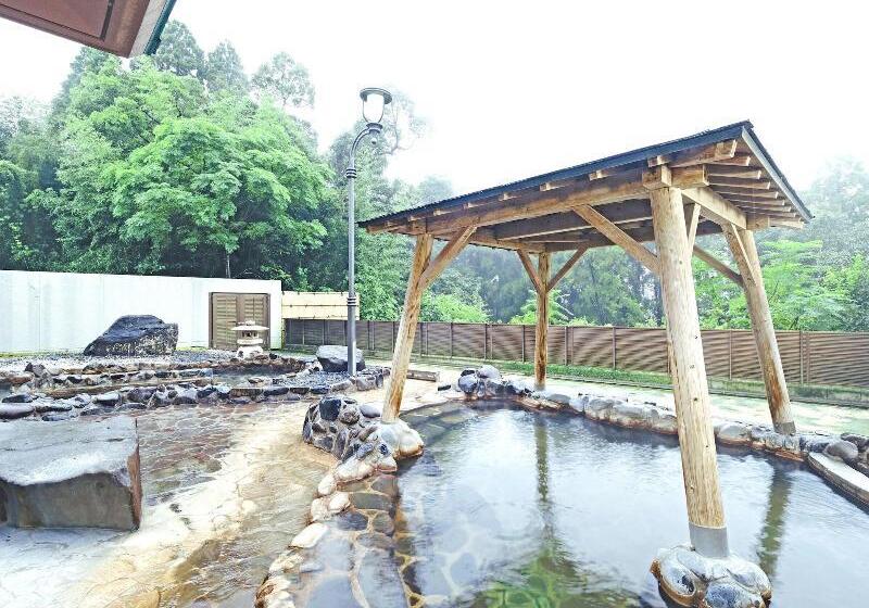 旅館 Tougouonsen Yuttarikan