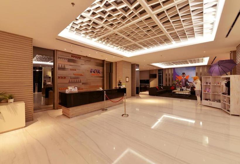 هتل Fox  Pekanbaru